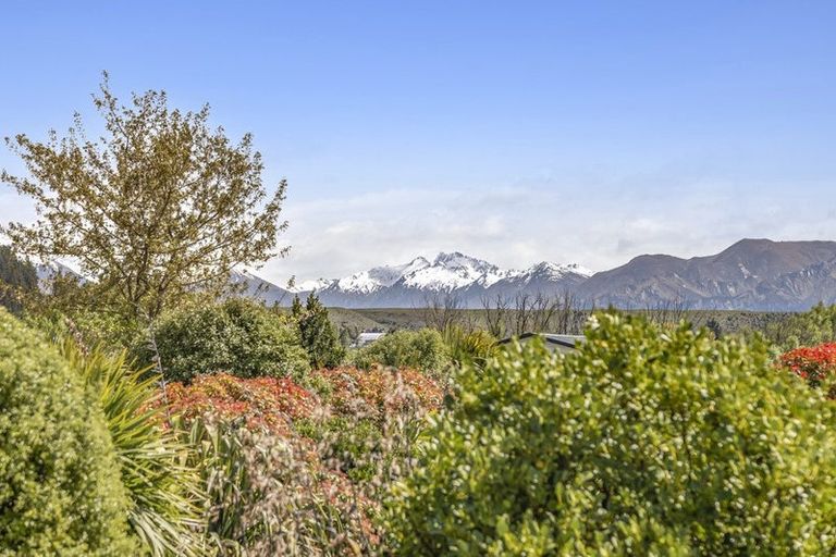 Photo of property in 1 Criffel Place, Luggate, Cromwell, 9383