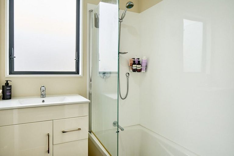 Photo of property in 26 Herewini Street, Titahi Bay, Porirua, 5022