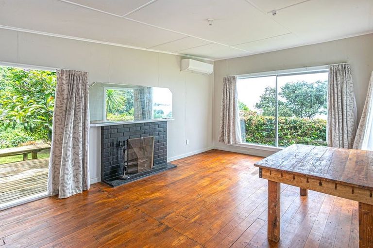 Photo of property in 9 Adams Road, Thornton Bay, Thames, 3575