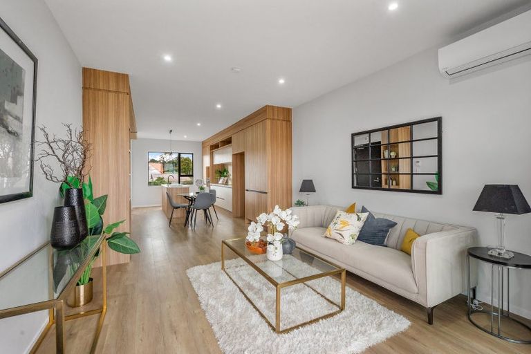 Photo of property in 2/1 Egremont Street, Belmont, Auckland, 0622