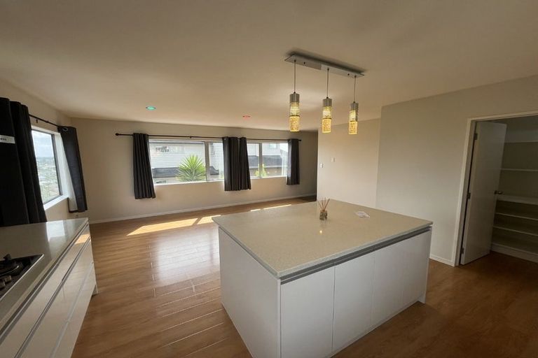 Photo of property in 65 Kirikiri Drive, Papakura, 2110