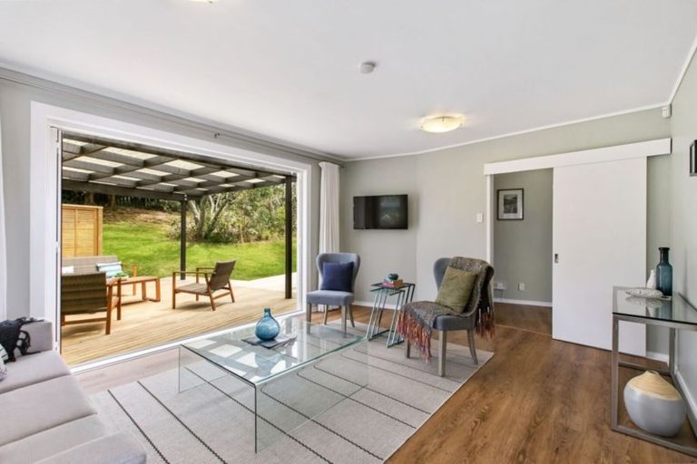 Photo of property in 1/235 Rangatira Road, Beach Haven, Auckland, 0626