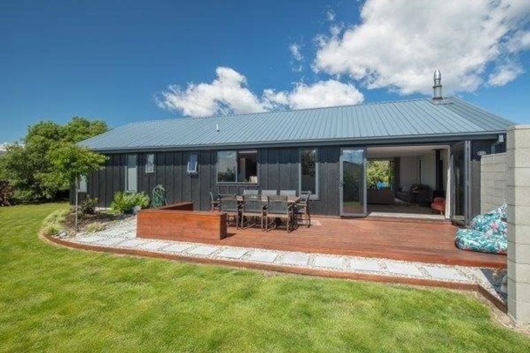 Photo of property in 25 Frye Crescent, Albert Town, Wanaka, 9305