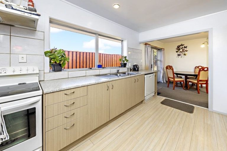 Photo of property in 2/8 Parera Place, Papatoetoe, Auckland, 2025