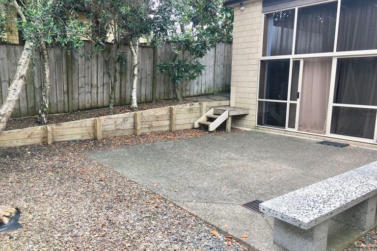 Photo of property in 98 Cyril French Drive, Flat Bush, Auckland, 2016