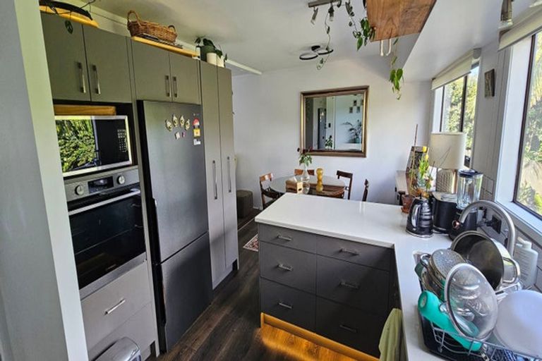 Photo of property in 1/13 Montclair Rise, Browns Bay, Auckland, 0630