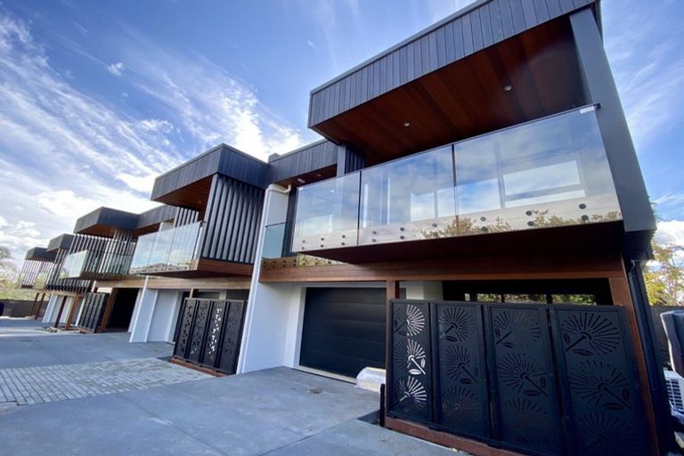 Photo of property in 40b Reeves Road, Pakuranga, Auckland, 2010