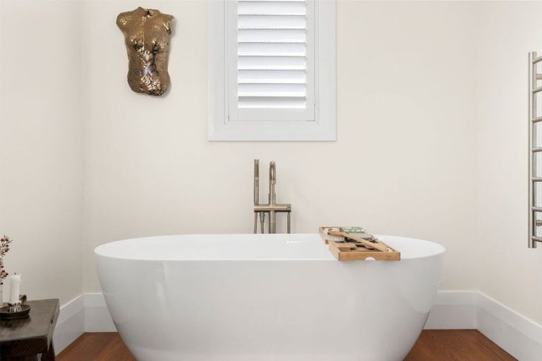 Photo of property in 81 Hall Street, Cambridge, 3434