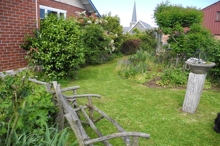 Photo of property in 7 Manse Street, Waimate, 7924