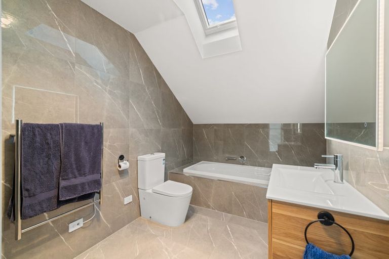 Photo of property in 4/44 Brockworth Place, Riccarton, Christchurch, 8011