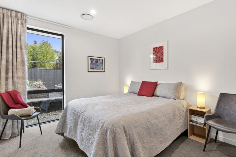 Photo of property in 12 Sapphire Spring Rise, Wanaka, 9305