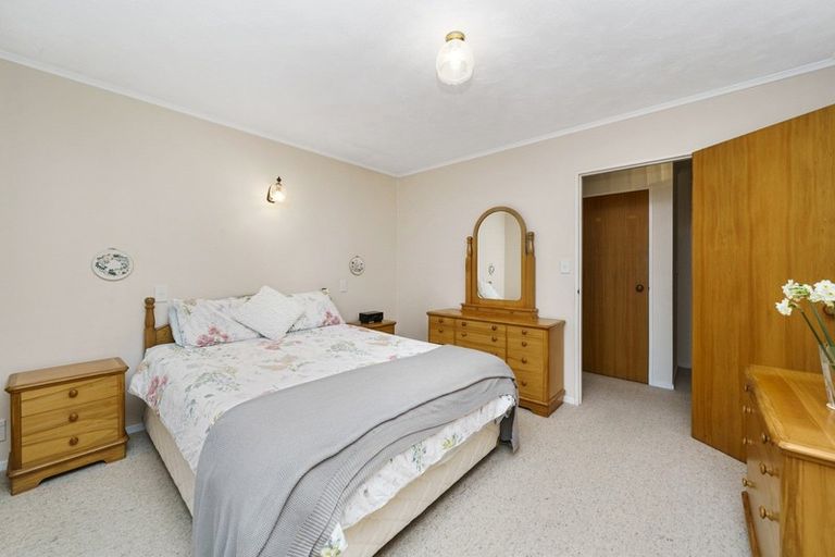 Photo of property in 110 Oxford Street, Tawa, Wellington, 5028