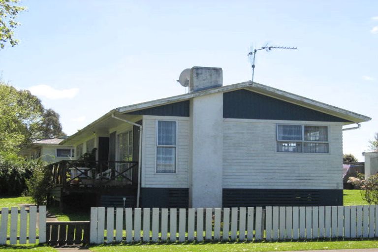 Photo of property in 37 Mcdiarmid Crescent, Huntly, 3700