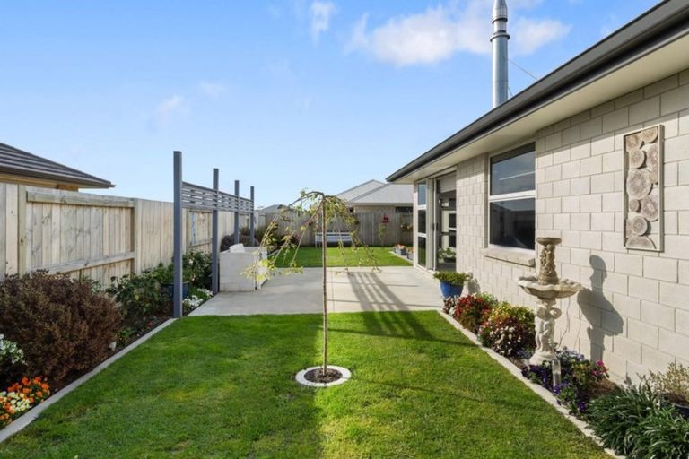 Photo of property in 10 Batty Street, Papamoa Beach, Papamoa, 3118