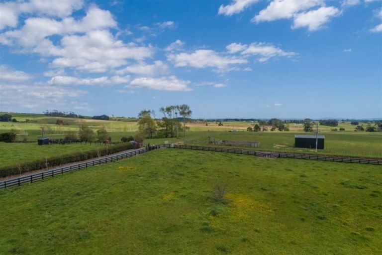 Photo of property in 96 Bryant Road, Karaka, Papakura, 2580