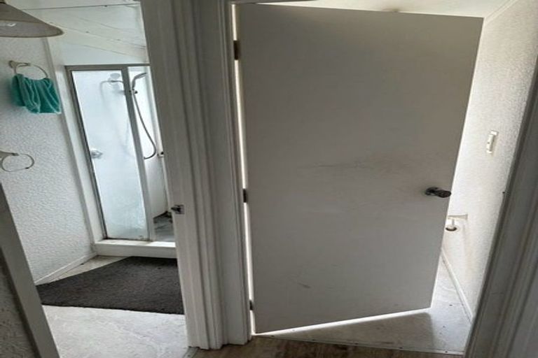 Photo of property in 1 Skilling Place, Farm Cove, Auckland, 2012