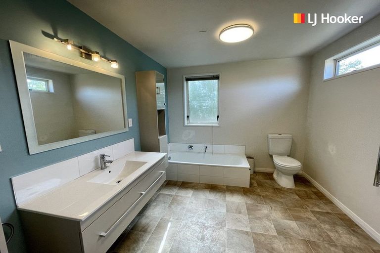 Photo of property in 105 Bay View Road, South Dunedin, Dunedin, 9012