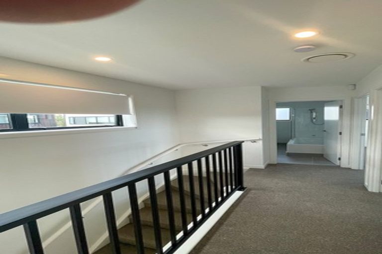 Photo of property in 4/5 Brandon Road, Glen Eden, Auckland, 0602