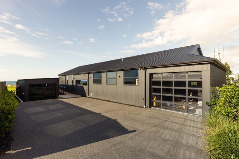 Photo of property in 1013 Papamoa Beach Road, Papamoa Beach, Papamoa, 3118