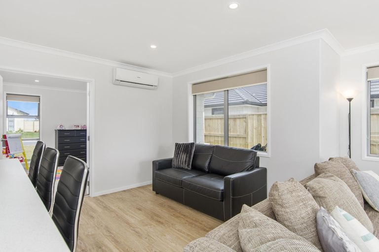 Photo of property in 61 Harding Drive, Papamoa Beach, Papamoa, 3118