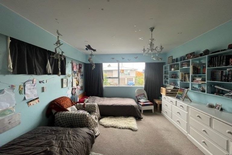 Photo of property in 14 Ardal Grove, Tirohanga, Lower Hutt, 5010