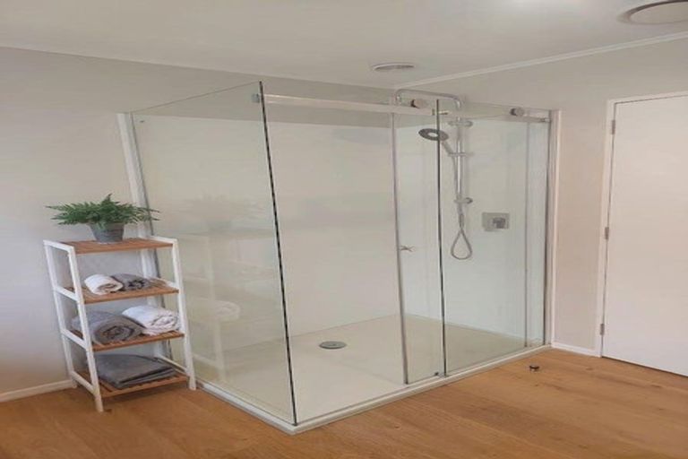 Photo of property in 137 Winara Avenue, Waikanae, 5036