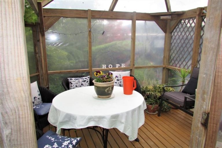 Photo of property in 20 Weenink Road, Karoro, Greymouth, 7805