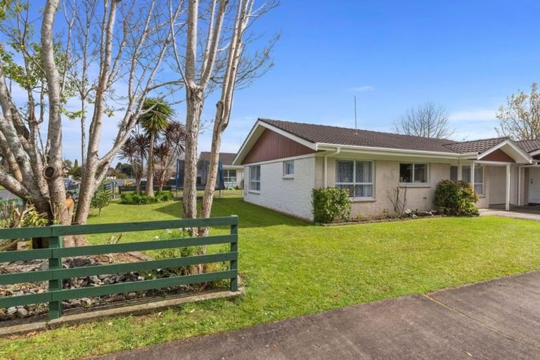 Photo of property in 1/27 Manse Road, Pahurehure, Papakura, 2113