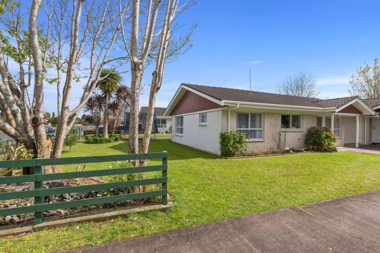 Photo of property in 1/27 Manse Road, Pahurehure, Papakura, 2113