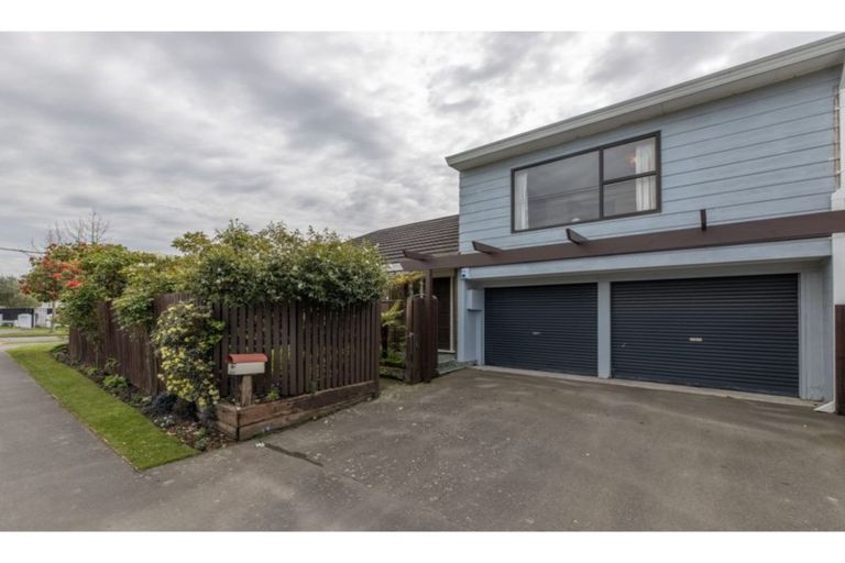 Photo of property in 1/124 Hamilton Avenue, Ilam, Christchurch, 8041