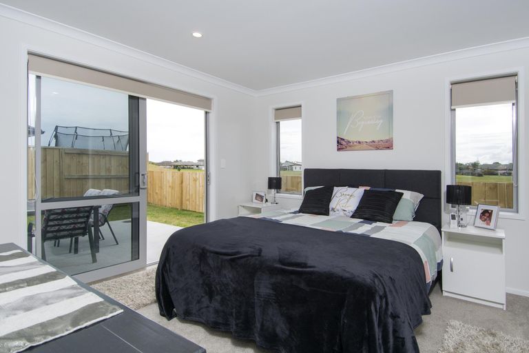 Photo of property in 61 Harding Drive, Papamoa Beach, Papamoa, 3118
