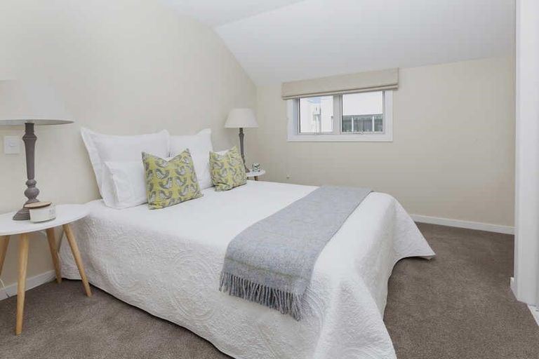 Photo of property in 2/10 Stoneyhurst Street, St Albans, Christchurch, 8014