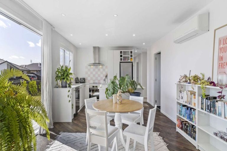 Photo of property in 11 Union Drive, Papamoa, 3118