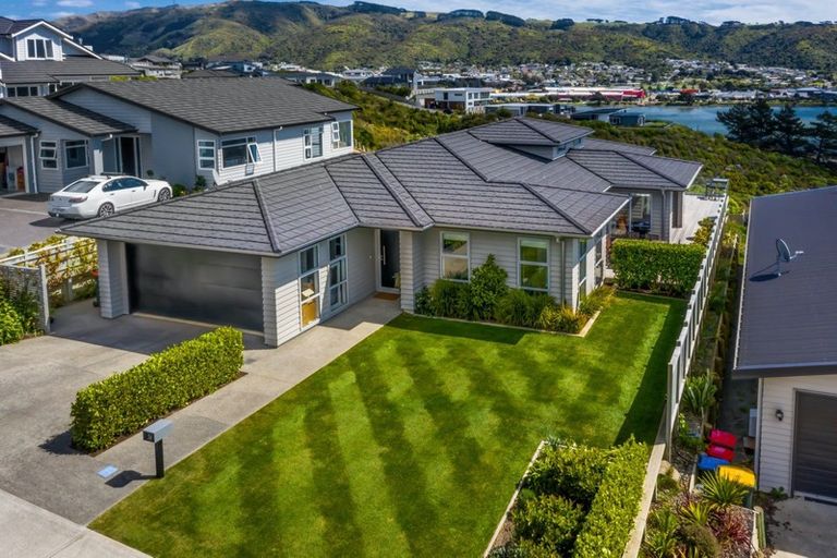 Photo of property in 36 John Burke Drive, Aotea, Porirua, 5024