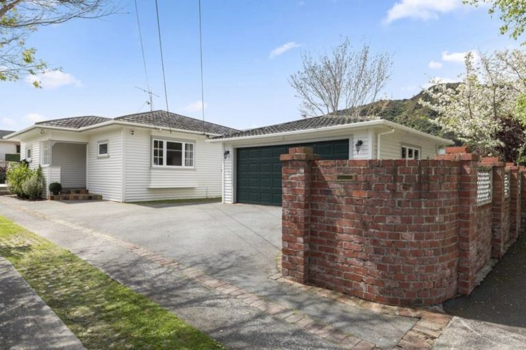 Photo of property in 13 Norton Park Avenue, Fairfield, Lower Hutt, 5011