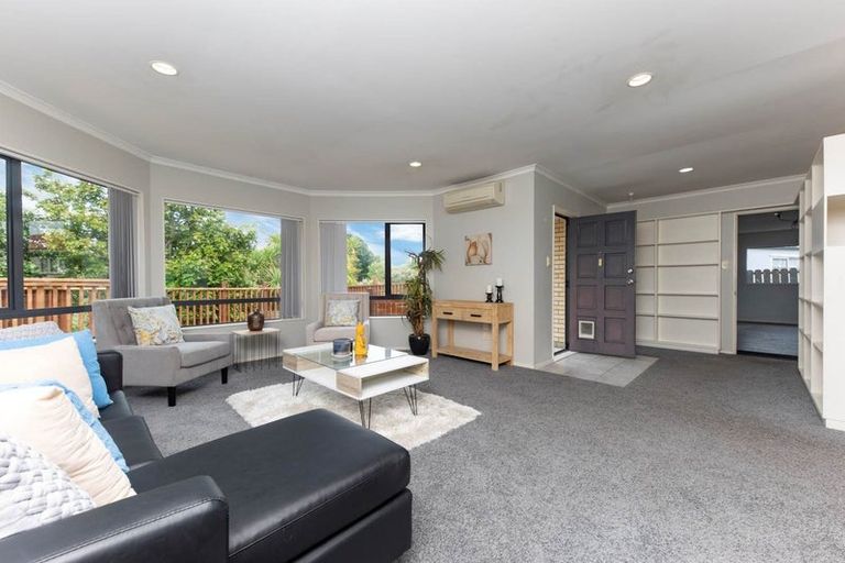 Photo of property in 24a Fruitvale Road, New Lynn, Auckland, 0600