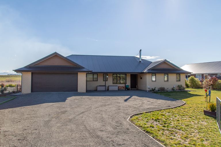 Photo of property in 25 Glenmark Drive, Waipara, 7483