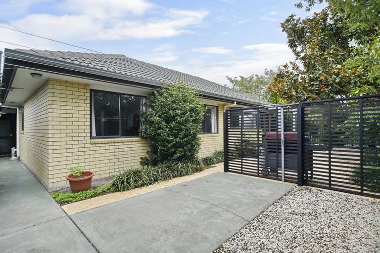 Photo of property in 10a Ronald George Place, Parklands, Christchurch, 8083
