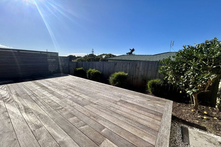 Photo of property in 78d Lincoln Park Avenue, Massey, Auckland, 0614