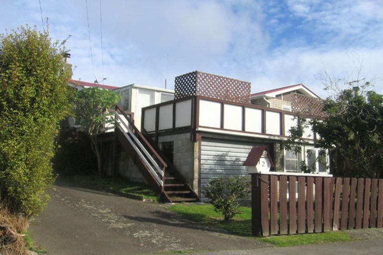 Photo of property in 123 Gear Terrace, Ranui, Porirua, 5024