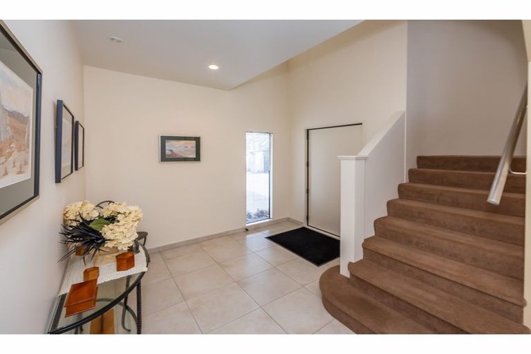 Photo of property in 11b Lookaway Place, Huntsbury, Christchurch, 8022