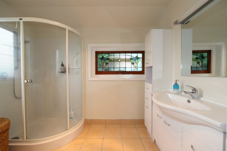 Photo of property in 23 Guys Hill Road, Hospital Hill, Napier, 4110