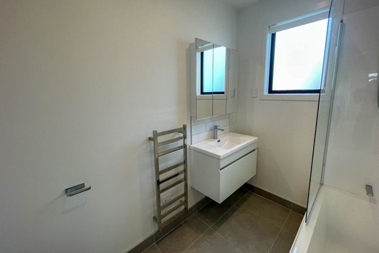 Photo of property in 4/5 Brandon Road, Glen Eden, Auckland, 0602