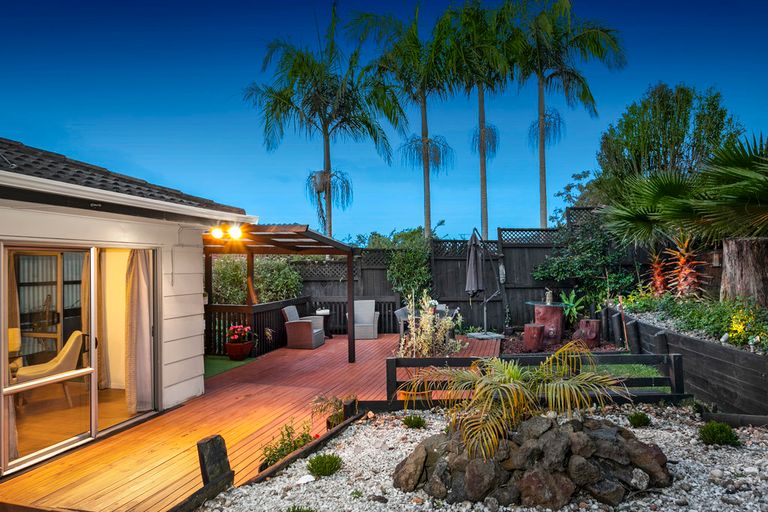 Photo of property in 6 Lemnos Place, Titirangi, Auckland, 0604