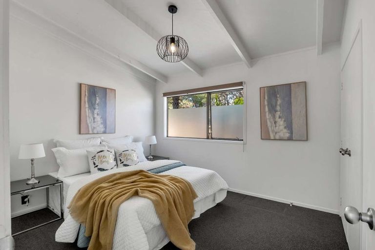Photo of property in 1/9 Titoki Street, Te Atatu Peninsula, Auckland, 0610