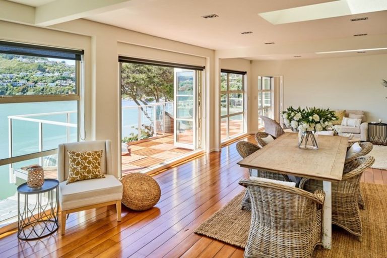 Photo of property in 34 Seaview Road, Paremata, Porirua, 5024