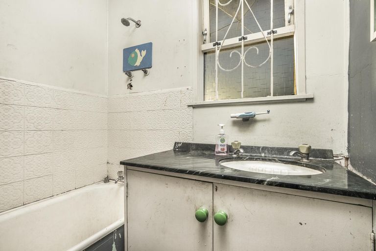 Photo of property in 9 Solo Place, Manurewa, Auckland, 2102