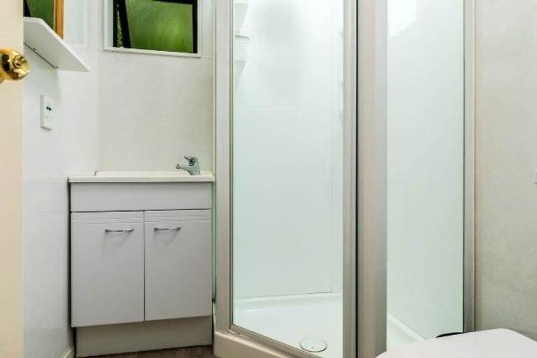 Photo of property in 25 Austin Road, Greenhithe, Auckland, 0632