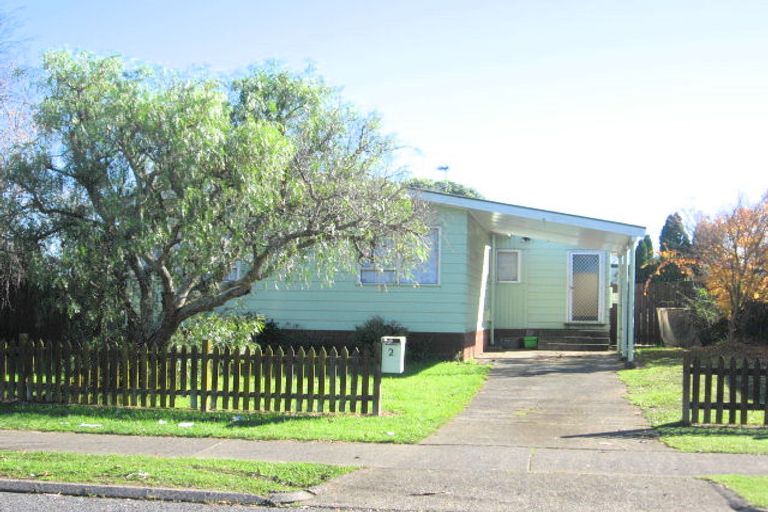 Photo of property in 2 Sunlands Drive, Manurewa, Auckland, 2102