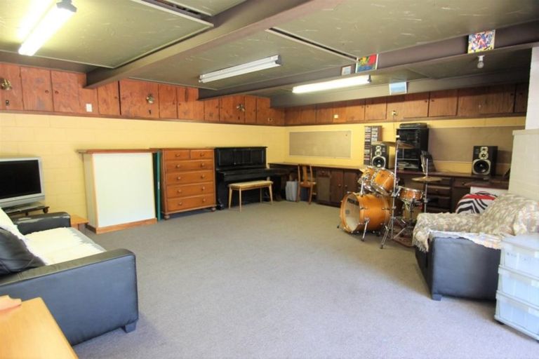 Photo of property in 11 Mitre Street, Gore, 9710